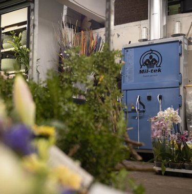 Dlaczego każda mała firma powinna rozważyć zakup belownicy do kartonu