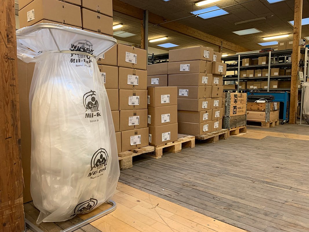 stojak-na-worki-plastikowe-240l-1